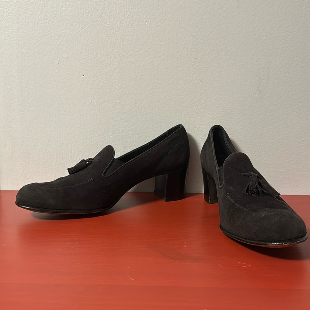 Gravati high loafers. Beautiful. Size 9.5, dark grey-brown suede with tassels.